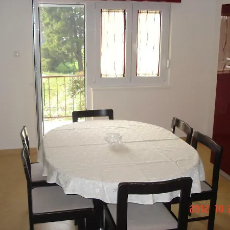 Lino Apartment