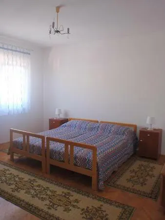 Lino * אומאג